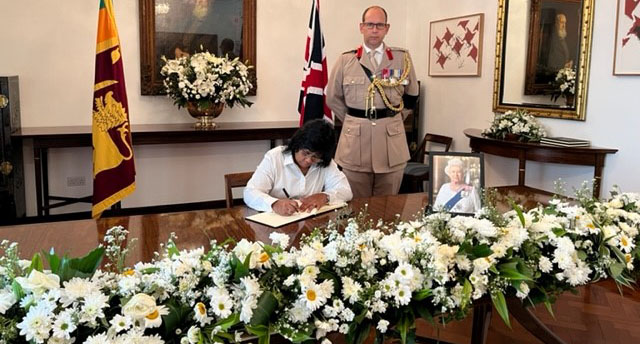 CIMA President and Association co-Chair Melanie Janine Kanaka, FCMA, CGMA, signs the book of condolence at the British High Commission in Colombo, Sri Lanka.