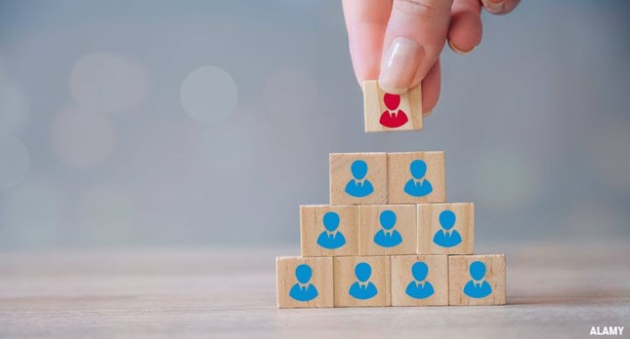 More employers using counteroffers to retain staff, report finds
