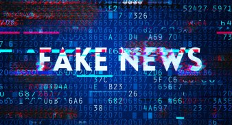 Image with text reading "Fake News"